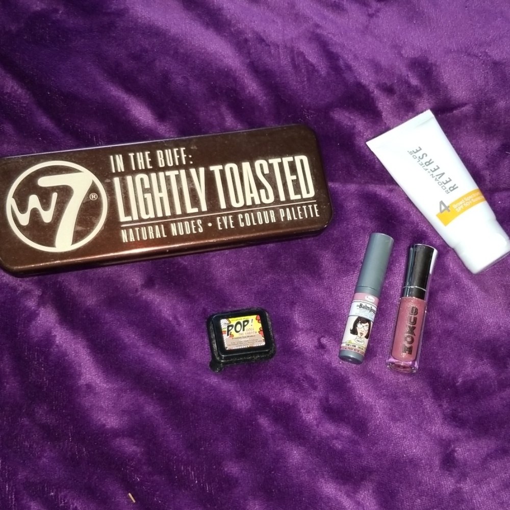 Eyes and lips bundle